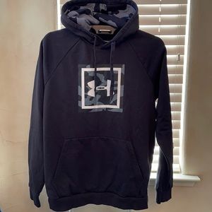 Under Armour Hoodie size Medium